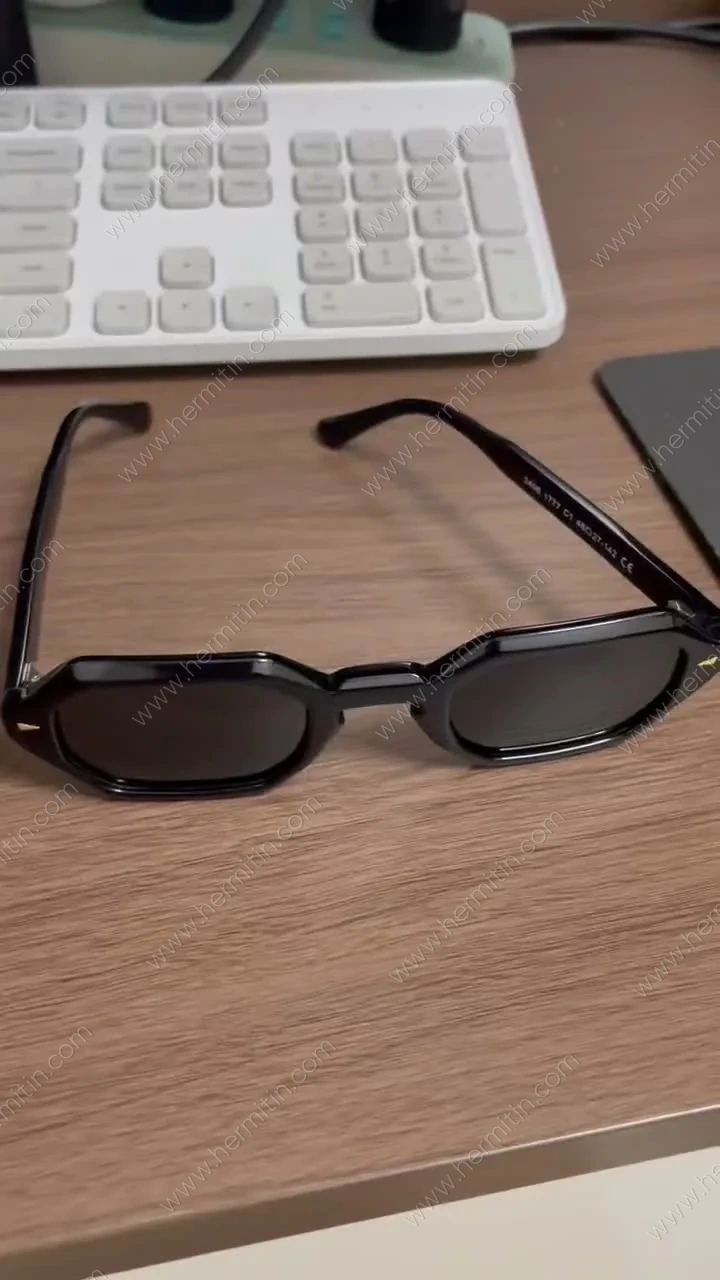 Sunglasses Bulk Production Sample — Custom Eyewear Branding Prototype (LOG #3893)