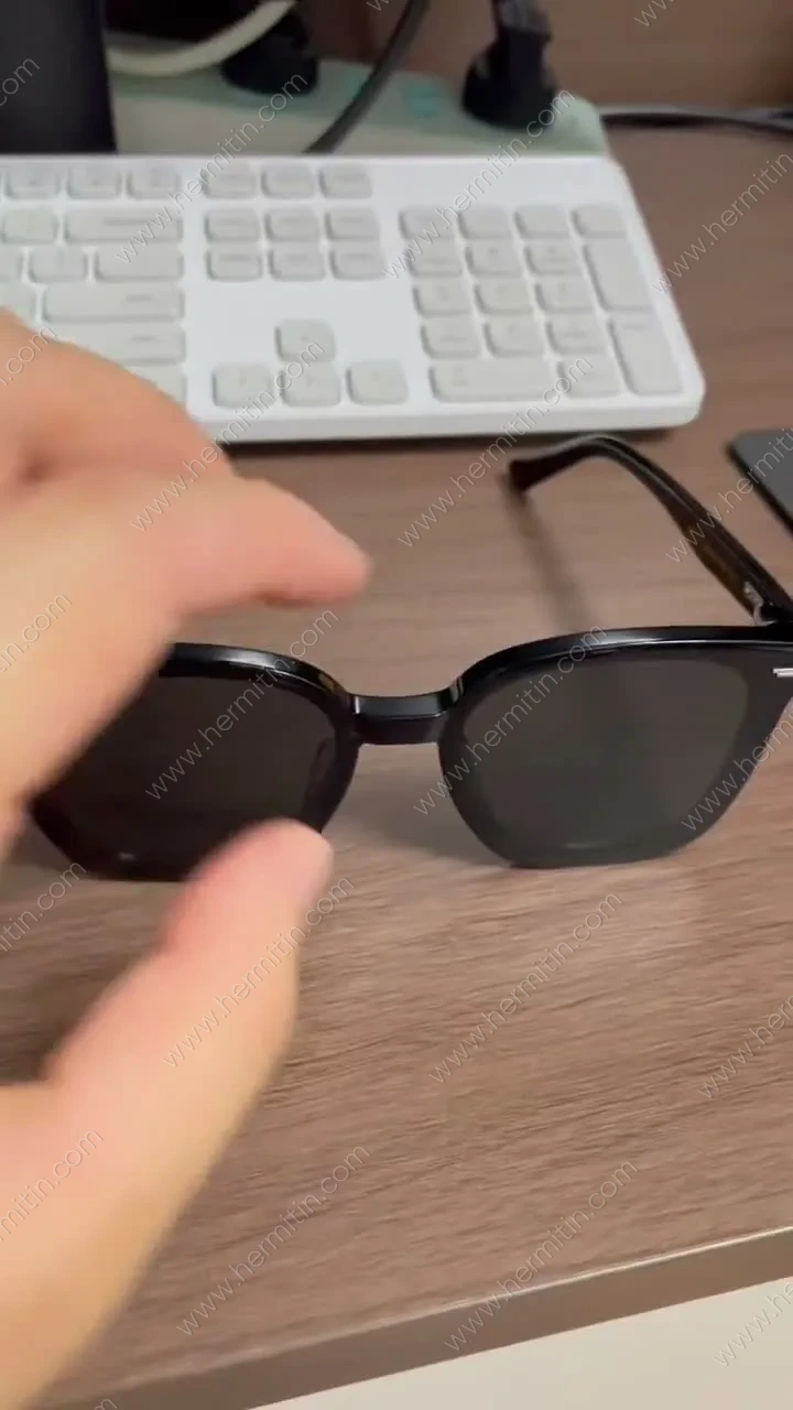 Sunglasses Bulk Production Sample — Custom Eyewear Branding Prototype (LOG #3885)