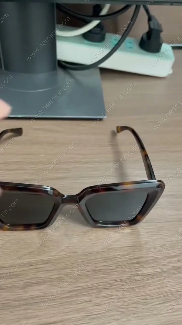 Sunglasses Bulk Production Sample — Custom Eyewear Branding Prototype (LOG #3867)