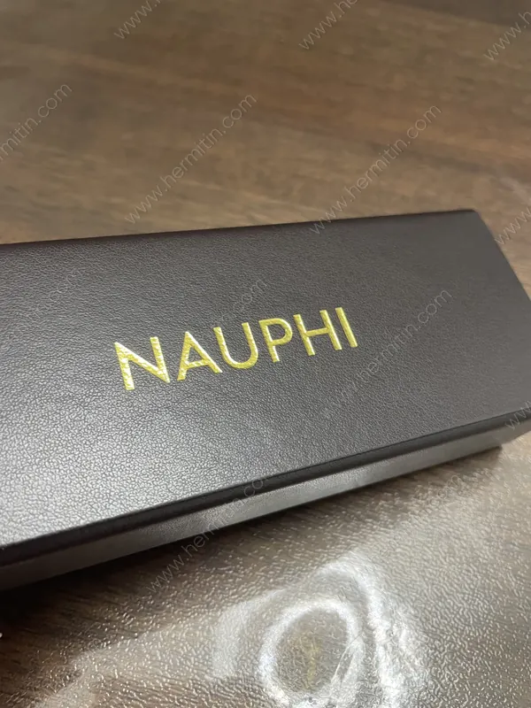 Private Label Gold Foil-Stamped Magnetic Hard Eyewear Case — Custom Eyewear Branding Prototype (LOG #3903)