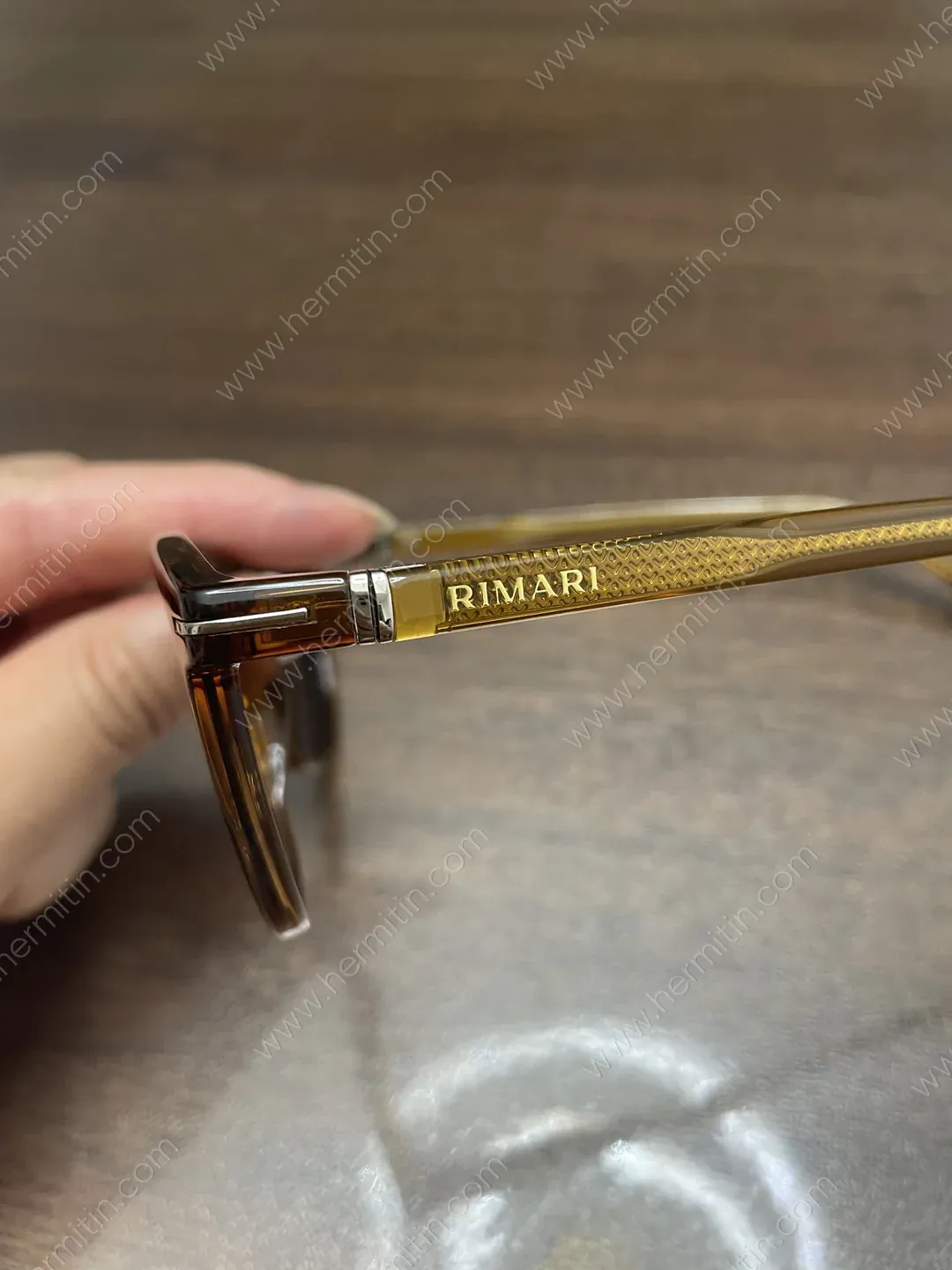 Private Label Foil-Stamped Temple Logo — Custom Eyewear Branding Prototype (LOG #3896)