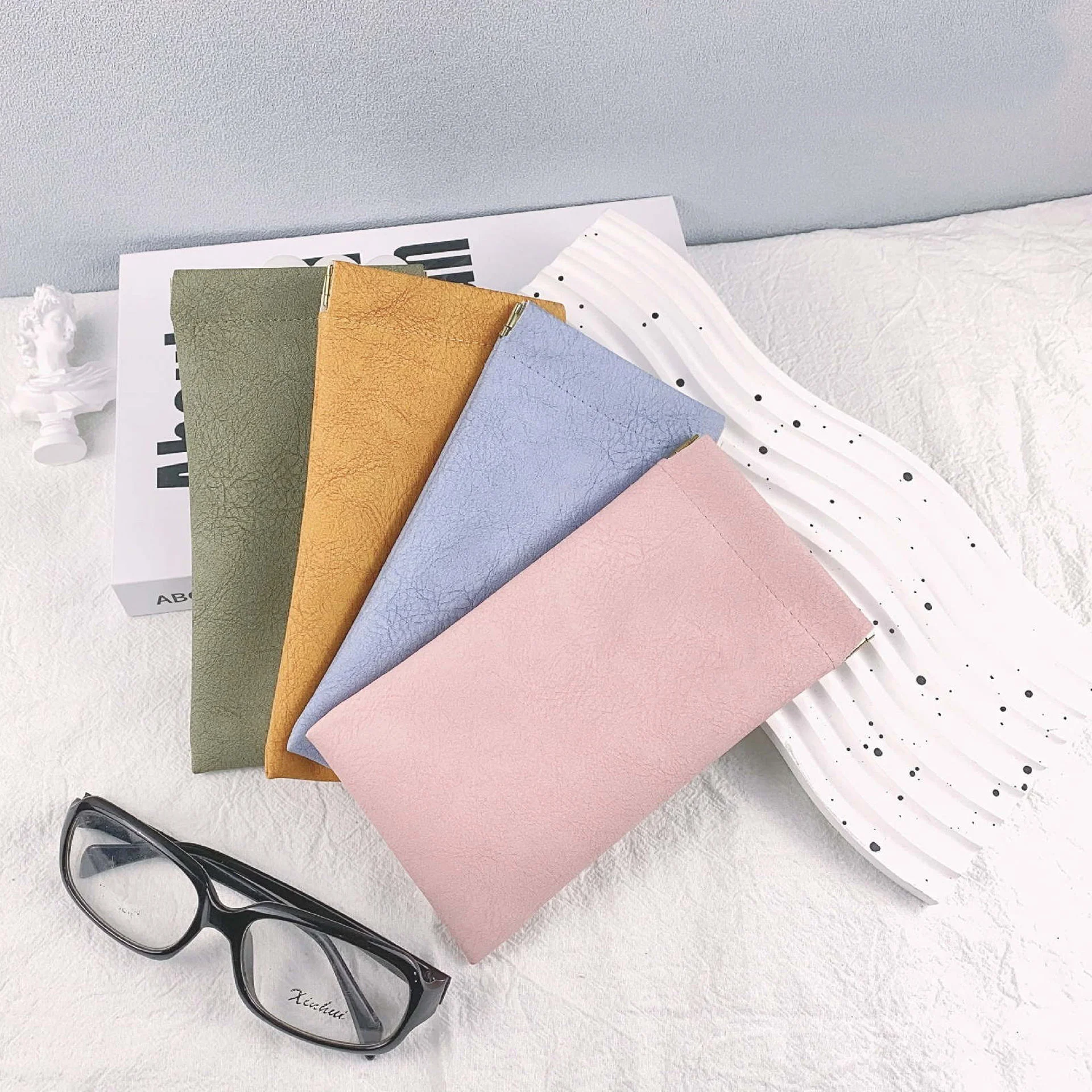 Customized Color PU Leather Custom Logo Soft PU Leather Sunglasses Bag Portable Slim Protective Eyeglasses Case with Case Holder Glasses Storage Pouch - View 2