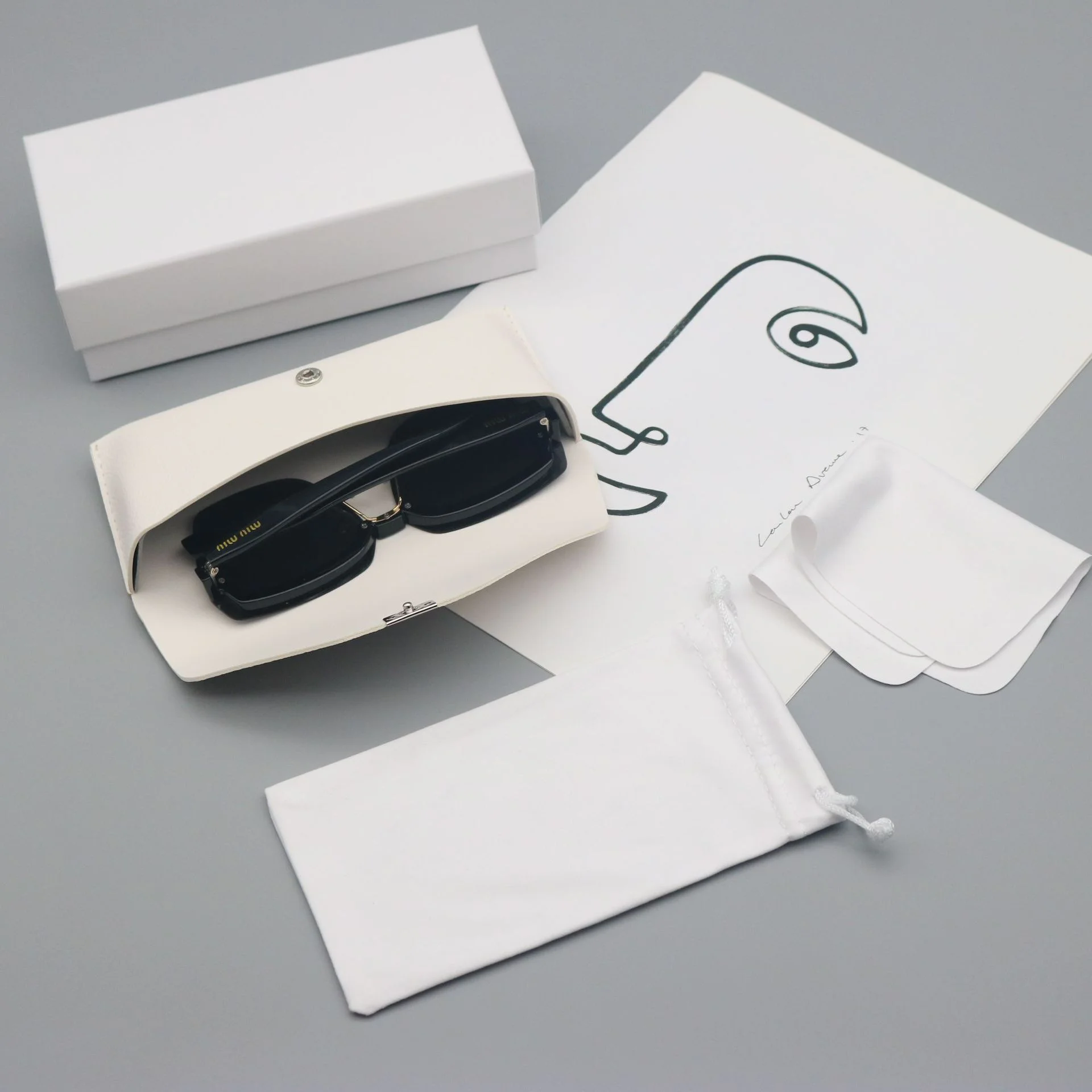  Luxury Leather Eyeglass Case Set 4PCS – Portable Glasses Organizer with Flip-Top Box, Gift Packaging - Details 21