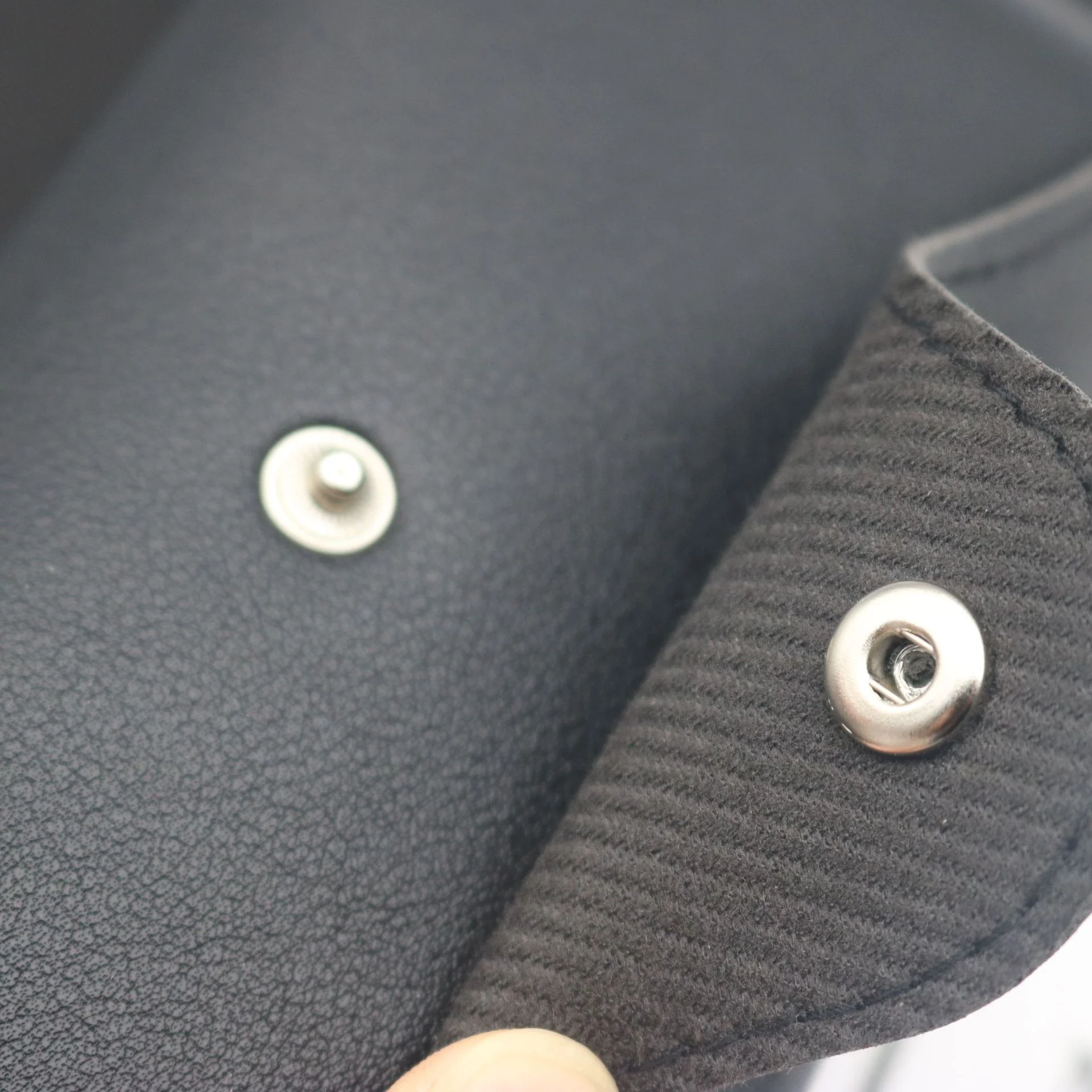 Leather Premium Leather Glasses Case Set — Portable Soft Pouch for Sunglasses & Prescription Glasses, Custom Logo Available - Details 7