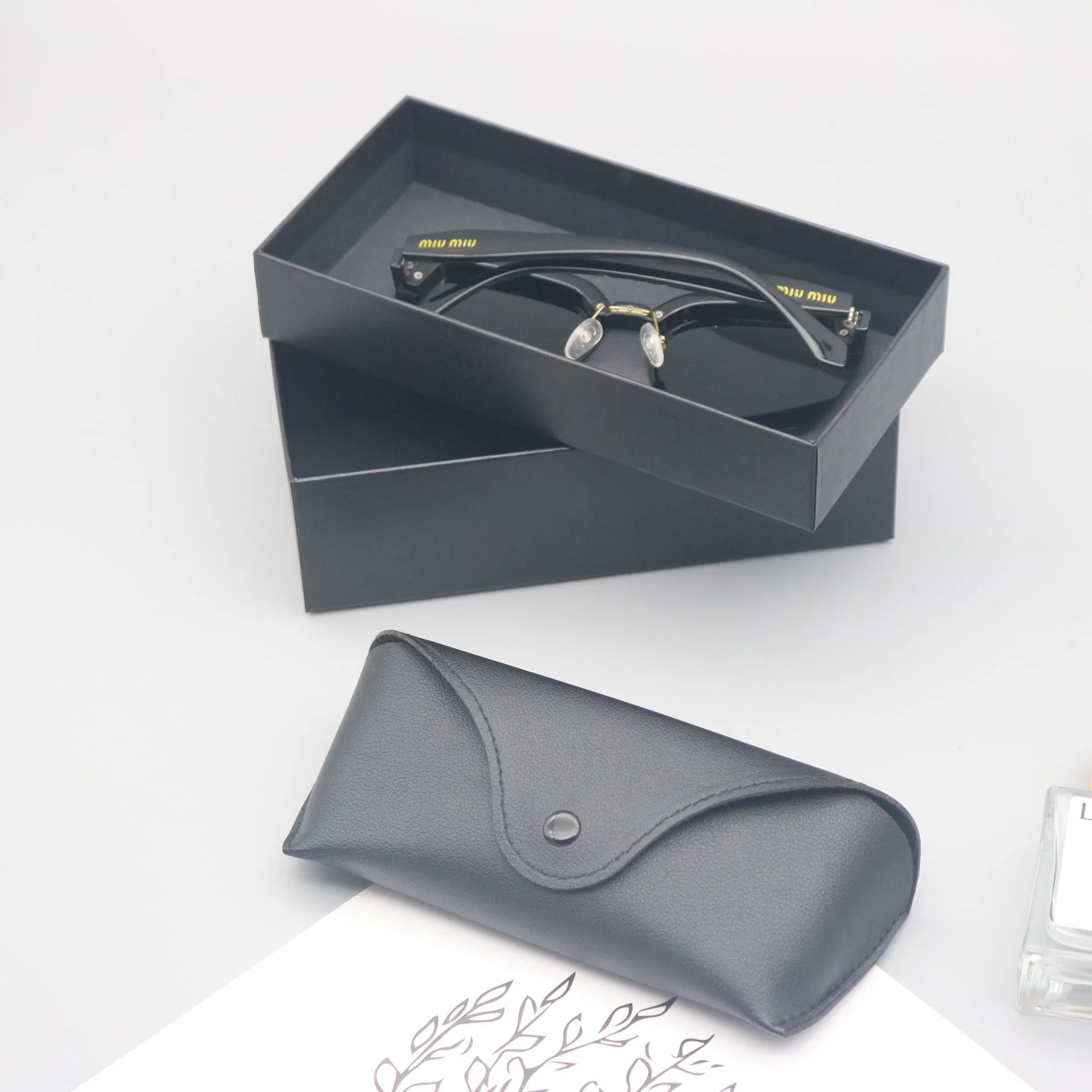  Leather Premium Leather Glasses Case Set — Portable Soft Pouch for Sunglasses & Prescription Glasses, Custom Logo Available - Details 13
