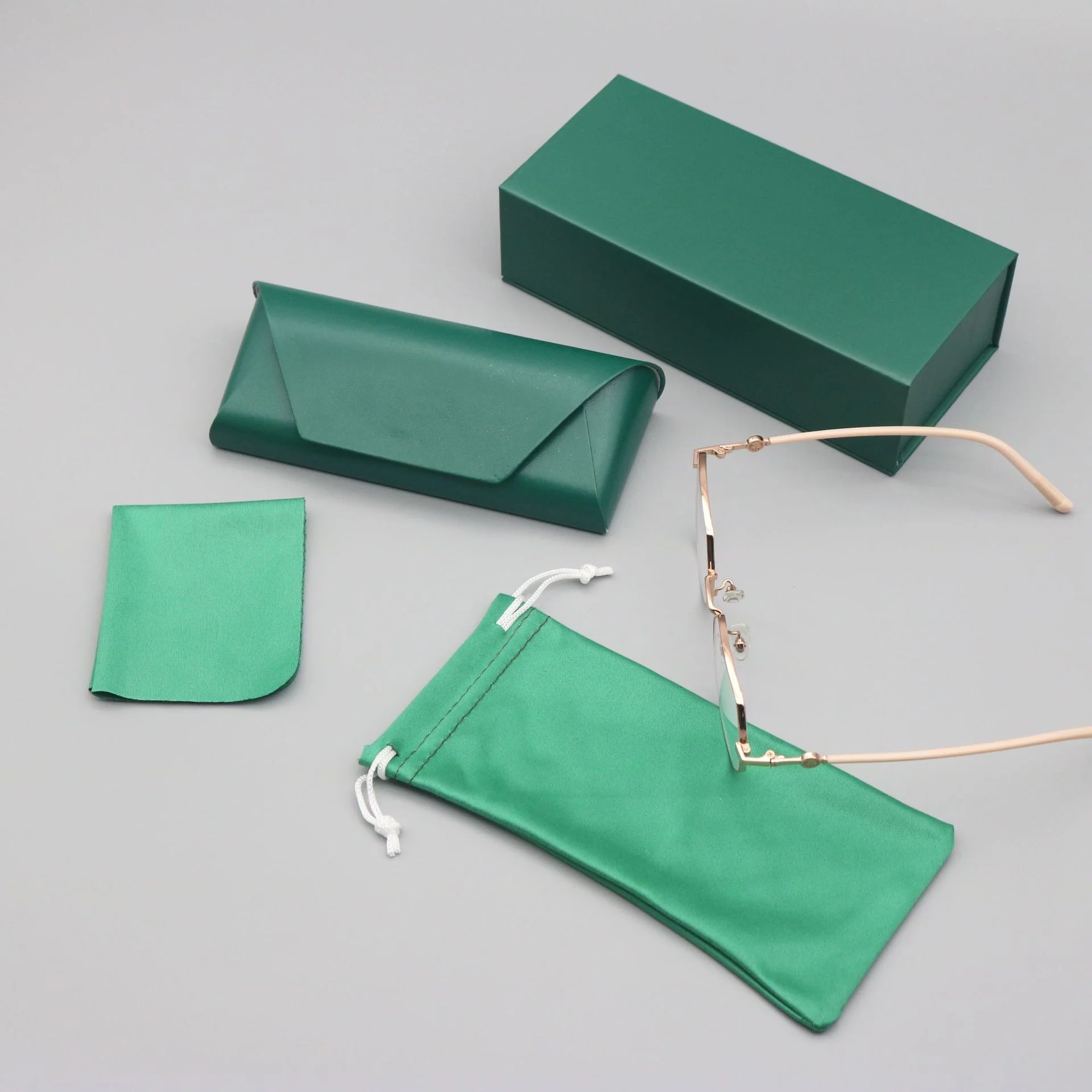  Vintage Leather Premium Magnetic Glasses Case Set — Vintage Handcrafted Leather Storage Box for Prescription Glasses & Sunglasses - Details 1