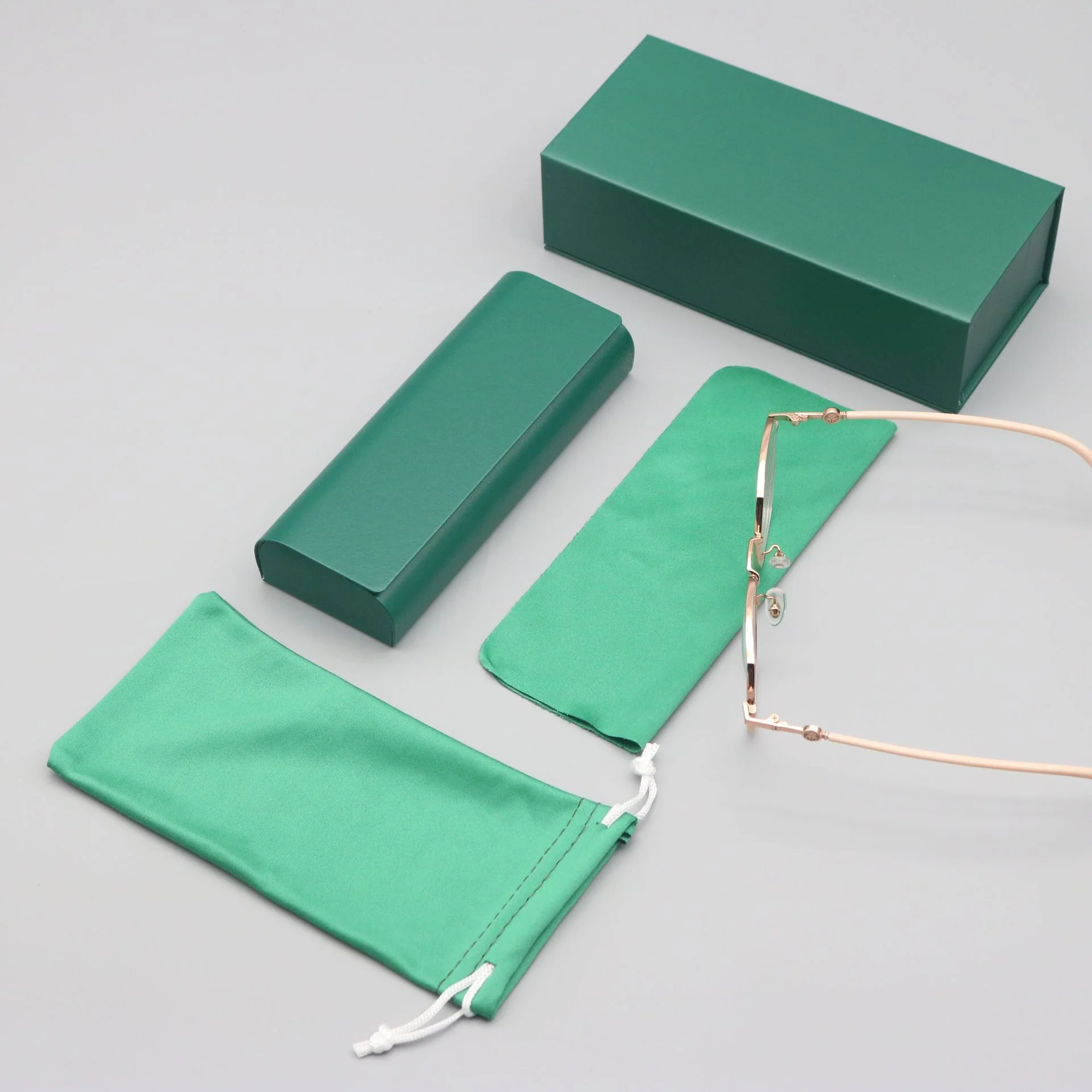  Vintage Leather Premium Magnetic Glasses Case Set — Vintage Handcrafted Leather Storage Box for Prescription Glasses & Sunglasses - Details 4