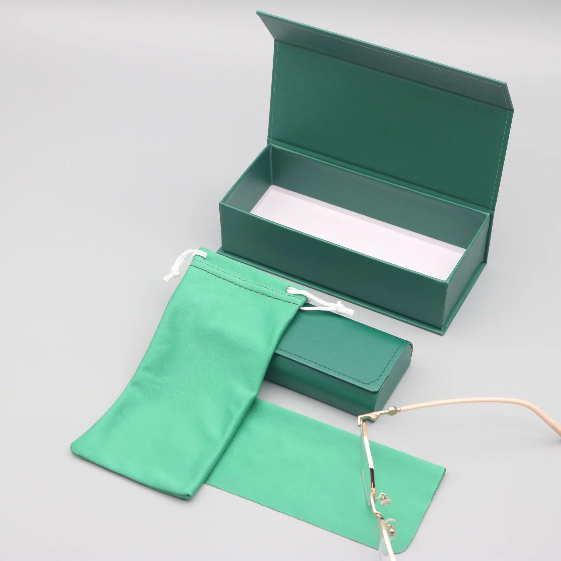  Vintage Leather Premium Magnetic Glasses Case Set — Vintage Handcrafted Leather Storage Box for Prescription Glasses & Sunglasses - Details 5