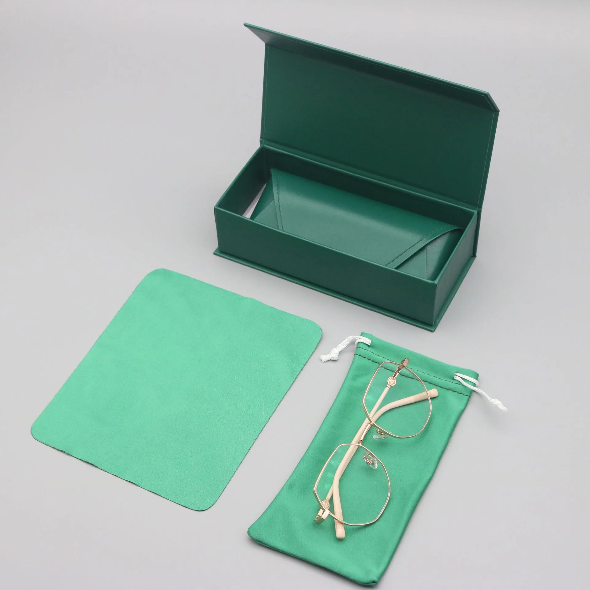 Vintage Leather Premium Magnetic Glasses Case Set — Vintage Handcrafted Leather Storage Box for Prescription Glasses & Sunglasses - Details 8