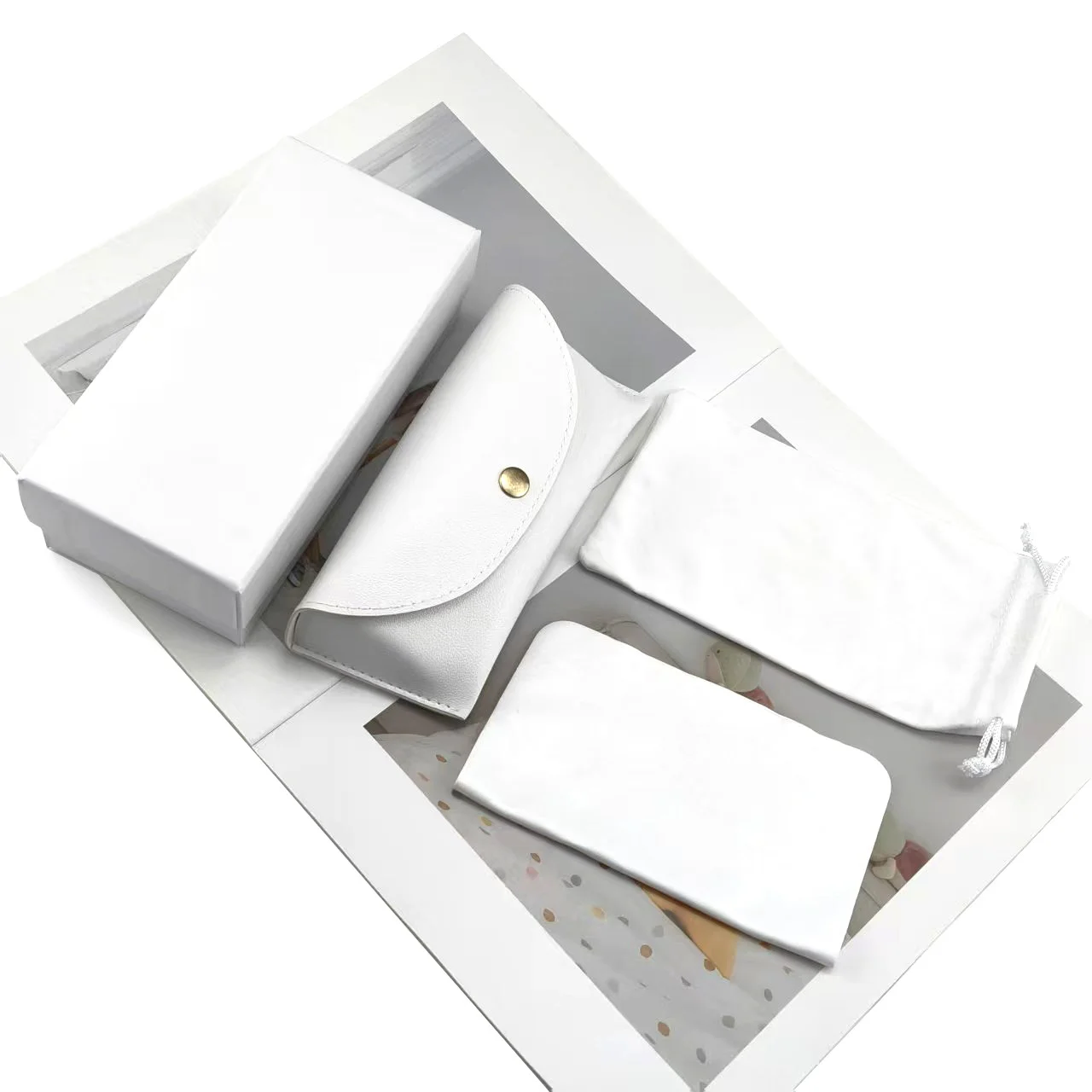 White Leather Minimalist White Leather Glasses Case Set — 4-Piece Premium Portable Eyewear Pouch with Lid-and-Base Box, Custom Logo Available - Details 1