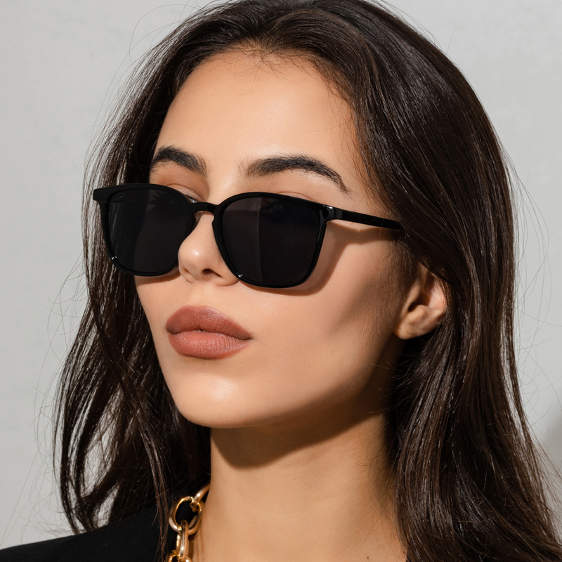 New Simple Retro Sunglasses / $0.91 per pair (Wholesale Price)