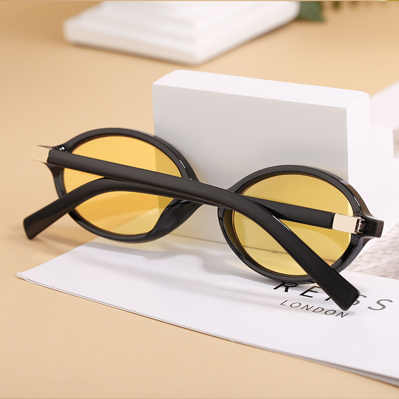 Black PC Women's Fashion Oval Small Frame Sunglasses - Retro Street Style UV400 Sun Glasses - Details 5