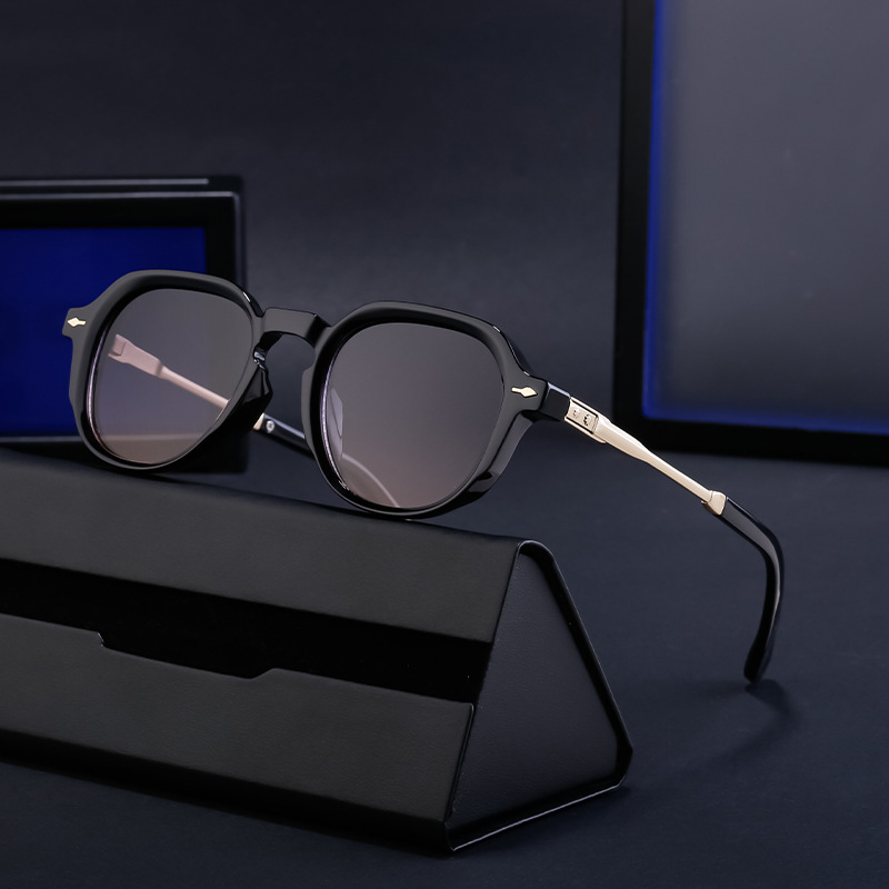 Black Metal Trendy Vintage Leopard Sun Glasses Women - Fashion Small Square Outdoor UV Protection Eyewear - View 4