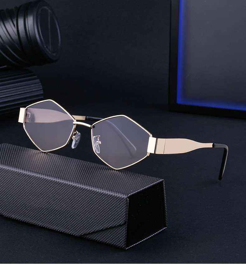 Black Metal Women's Fashion Irregular Metal Sunglasses - Trendy Wide Temple Personalized Shades Wholesale - Details 3