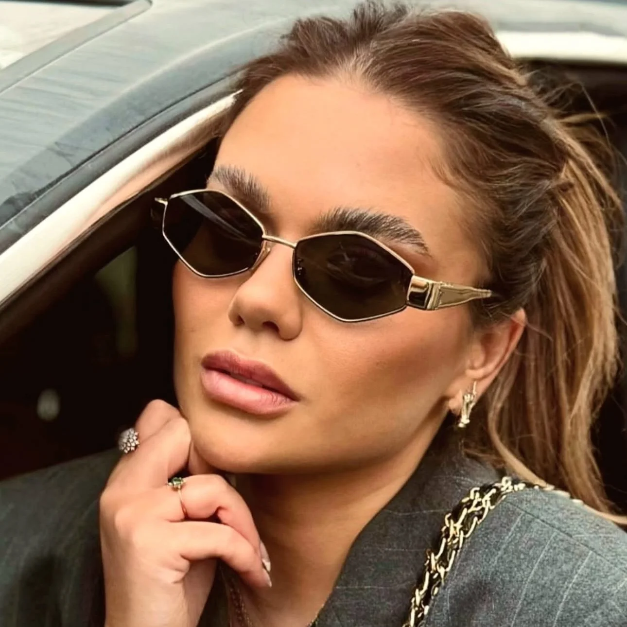 Women's Fashion Irregular Metal Sunglasses - Trendy Wide Temple Personalized Shades Wholesale