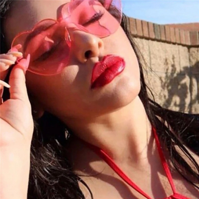 Heart-Shaped Sunglasses / $0.38 per pair (Wholesale Price)