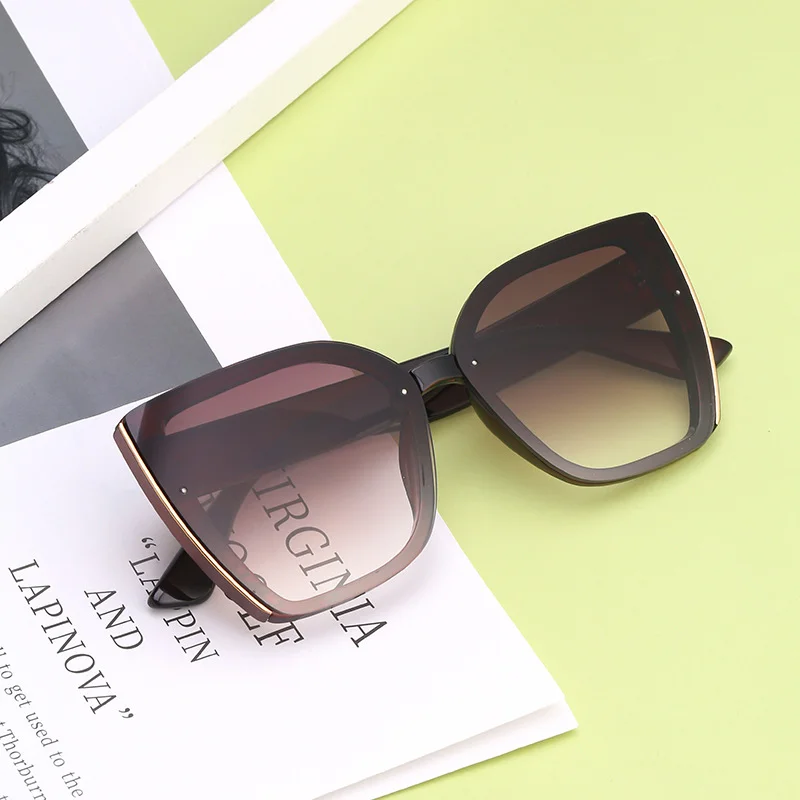 Black PC Women's Oversized Cat Eye Sunglasses - Trendy Fashion UV Protection Shades - View 4