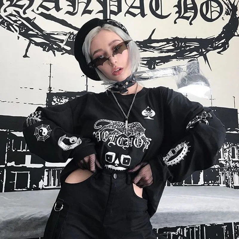 Black PC Novelty Bat Shaped Sunglasses Women - Funny Small Frame Party Streetwear Shades - Details 1