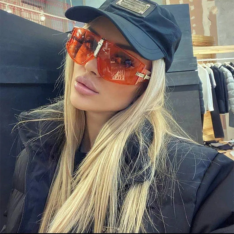 Black PC Women's New Oversized Sunglasses - Fashion UV Protection Sun Glasses - View 1