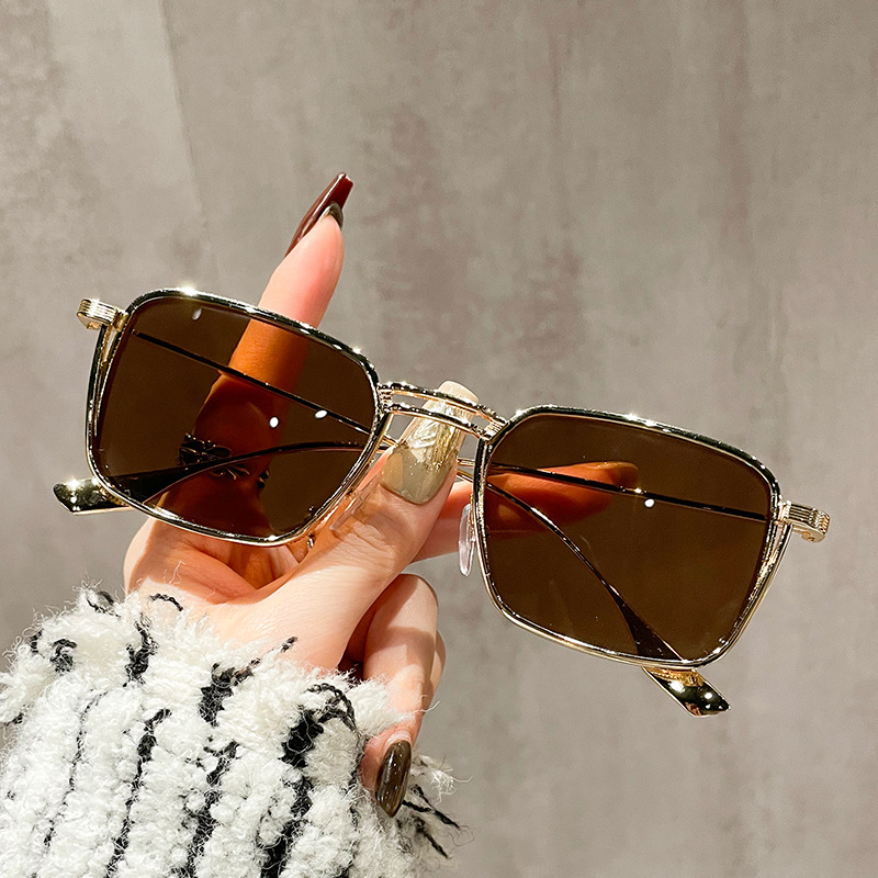 Striped PC Retro Double-Bar Sunglasses - Trendy UV Protection / $1.87 per pair (Wholesale Price) - View 3