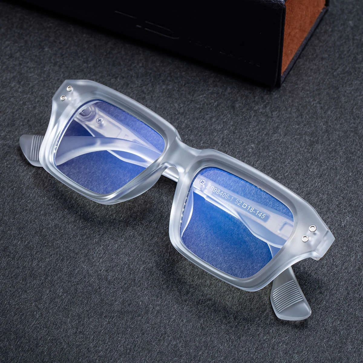 Glossy Black/Gold，Matte Black/White，Matte Black/Gunmetal, Tortoise Gold/White, Matte Translucent Grey, Matte Clear/Silver Zinc Alloy 2026 New Men's Chic Square Photochromic Sunglasses. Personalized Outdoor Gear with UV400 Protection - View 4
