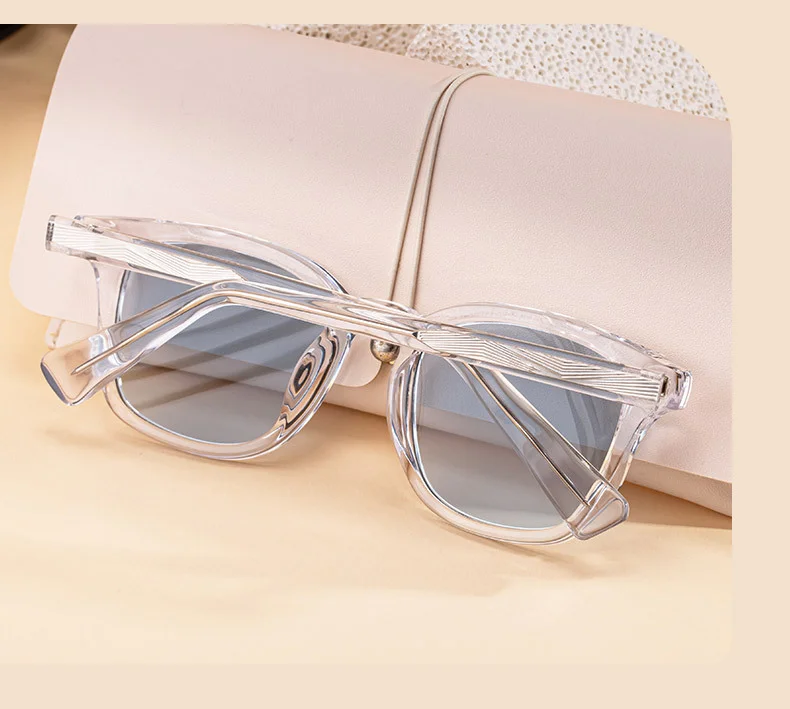 Black PC Trendy Women's Square Photochromic Sunglasses – EU/US Style Propionate Frame with Insert Pins for Outdoor UV Protection - Details 5