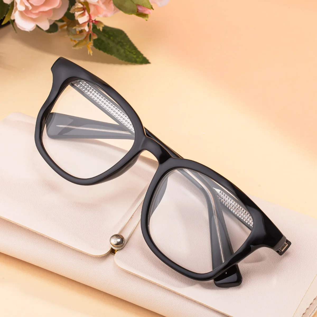 Black PC Trendy Women's Square Photochromic Sunglasses – EU/US Style Propionate Frame with Insert Pins for Outdoor UV Protection - View 4