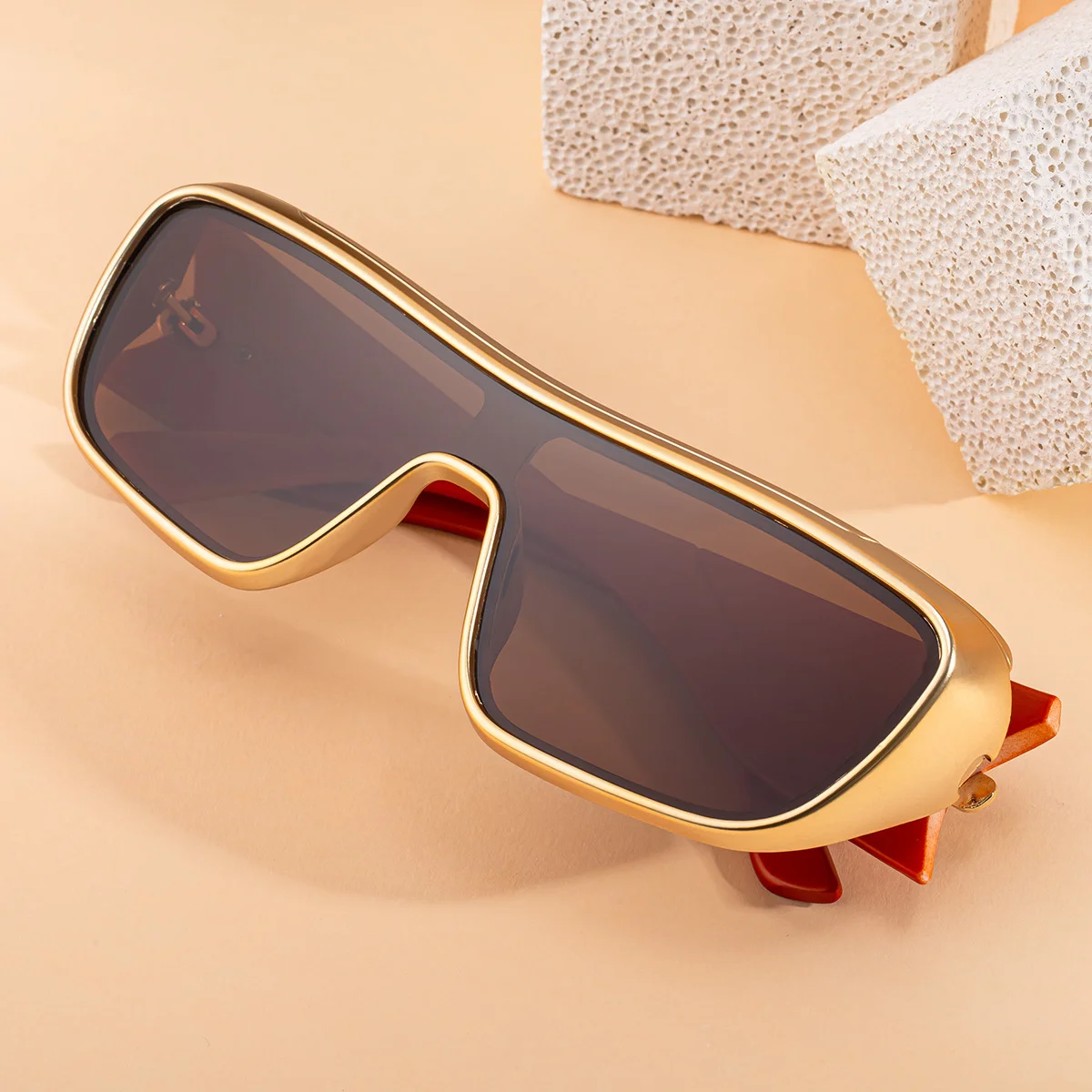 Black PC Men's Trendy Sports Sunglasses - Unique One-Piece Shield Design – Windproof & UV Protection for Cycling, Running & Outdoor Activities - View 4