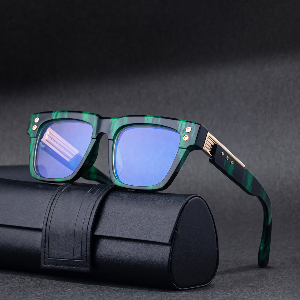 Black PC Men's Retro Square Photochromic Sunglasses - EU/US Fashion Style, Unique Design & UV400 Protection for Outdoor Activities - View 2