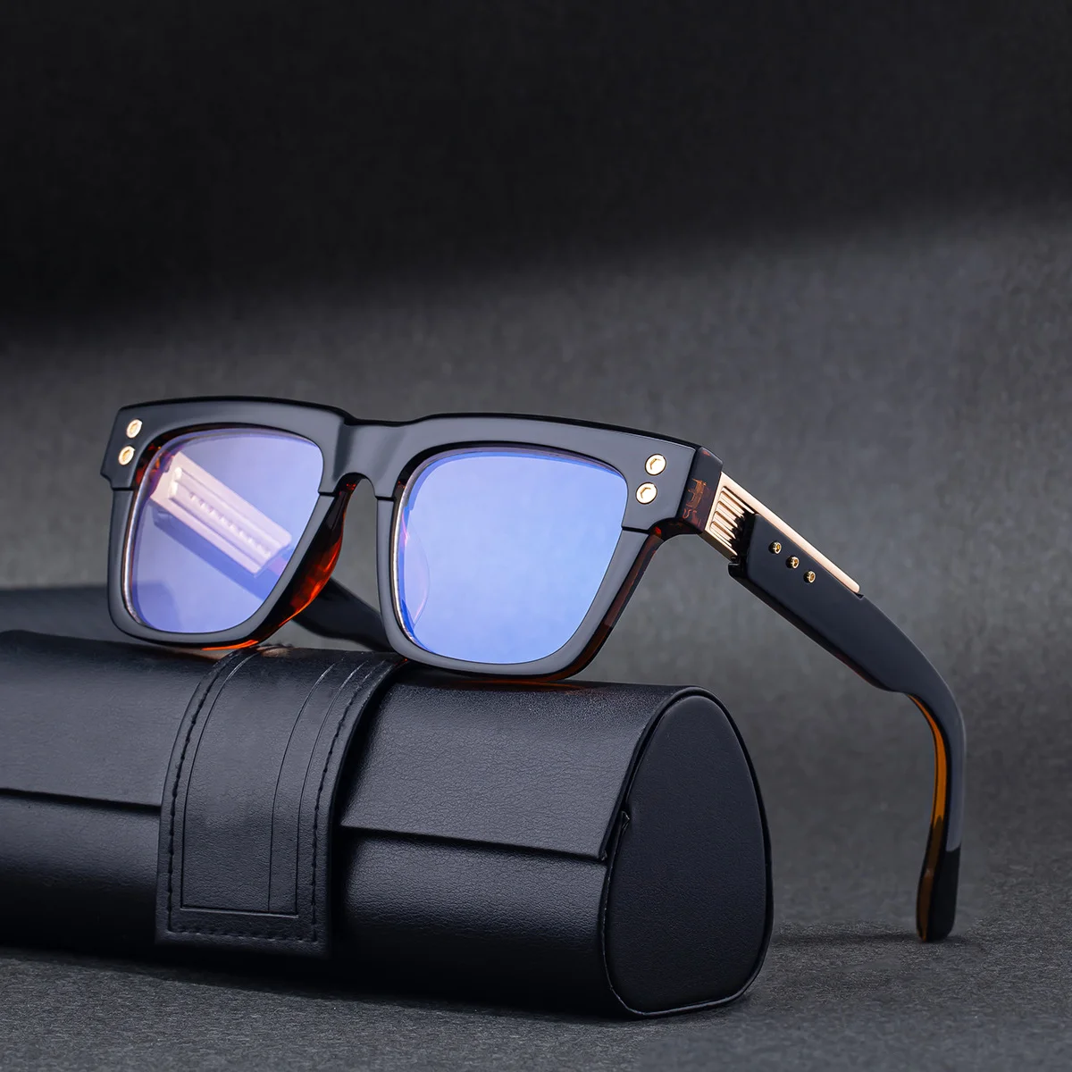 Black PC Men's Retro Square Photochromic Sunglasses - EU/US Fashion Style, Unique Design & UV400 Protection for Outdoor Activities - View 3