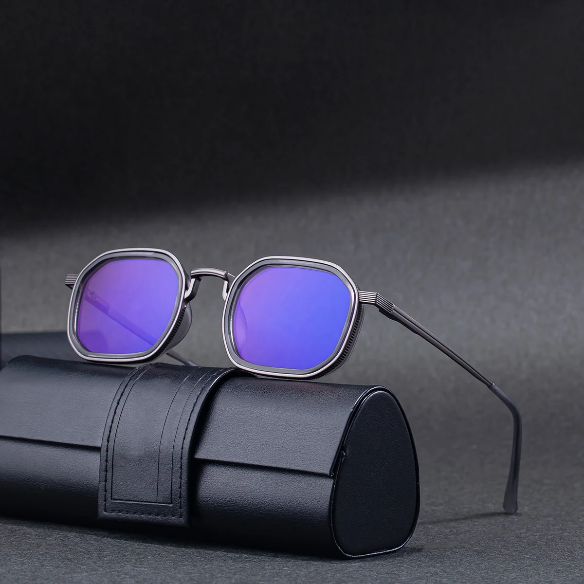 Black Zinc Alloy Men's Retro Square Sunglasses - Trendy Unique Style, Flexible Spring Hinge Temples & UV400 Sun Protection for Outdoor Wear - View 2