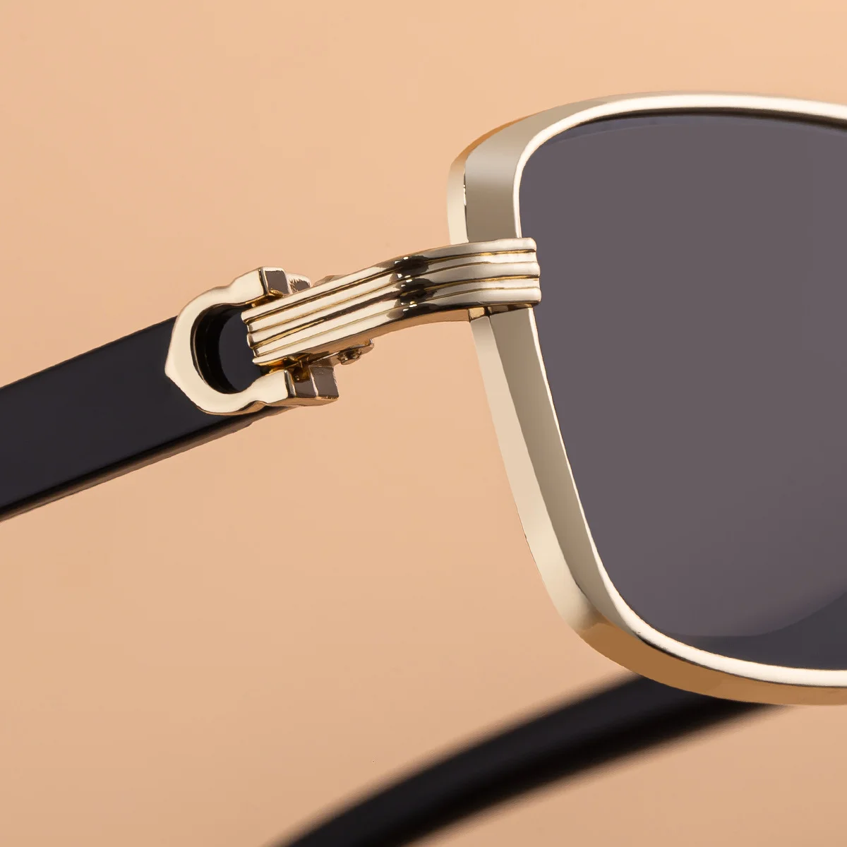 Black Zinc Alloy Men's Trendy Square Sunglasses - Stylish Zinc Alloy Frame, Durable & Lightweight with UV400 Protection for Outdoor Activities - Details 10