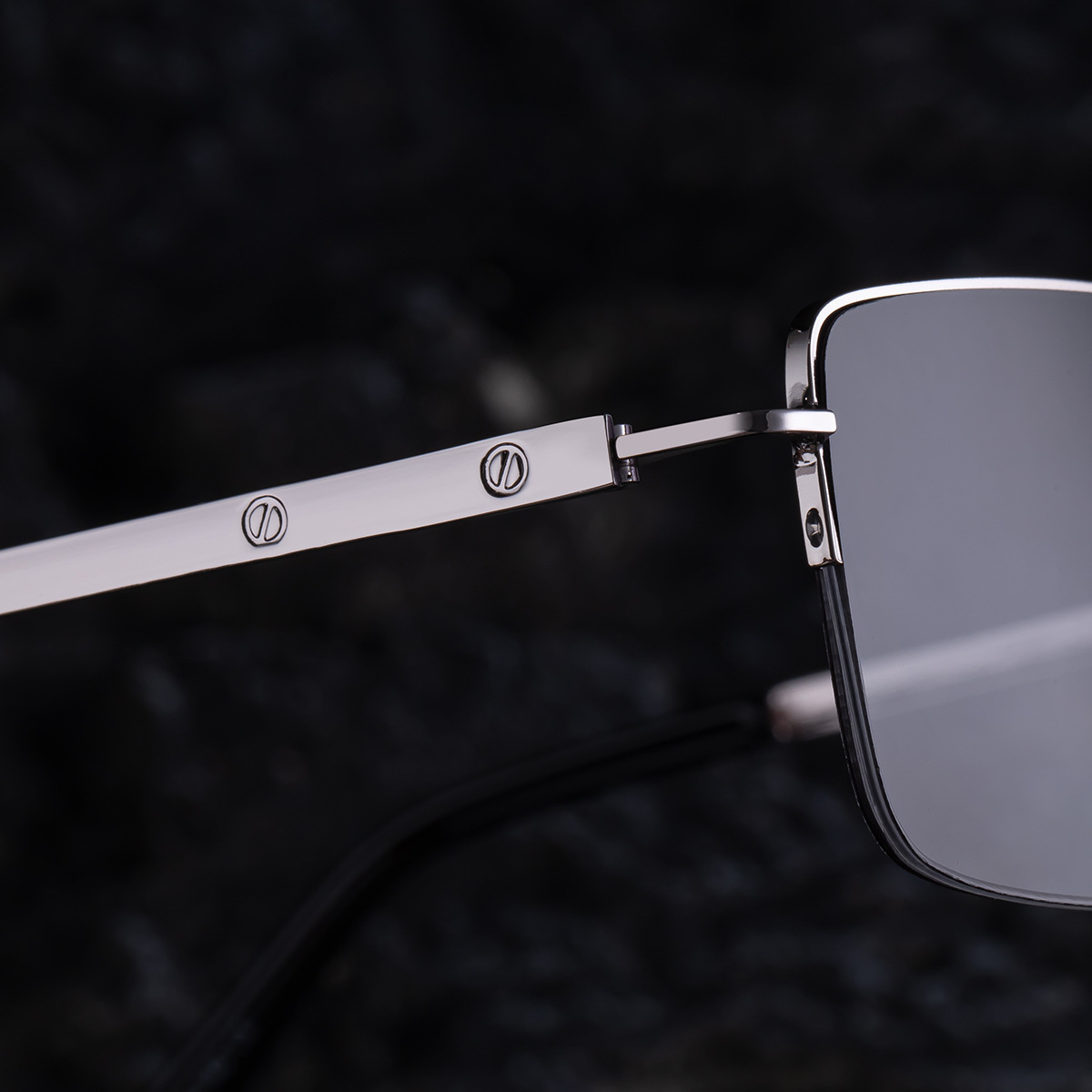 Black Zinc Alloy Men's Trendy Square Sunglasses - Unique Metal Frame Design – Stylish Outdoor Sun Protection & UV400 Shades - Details 6