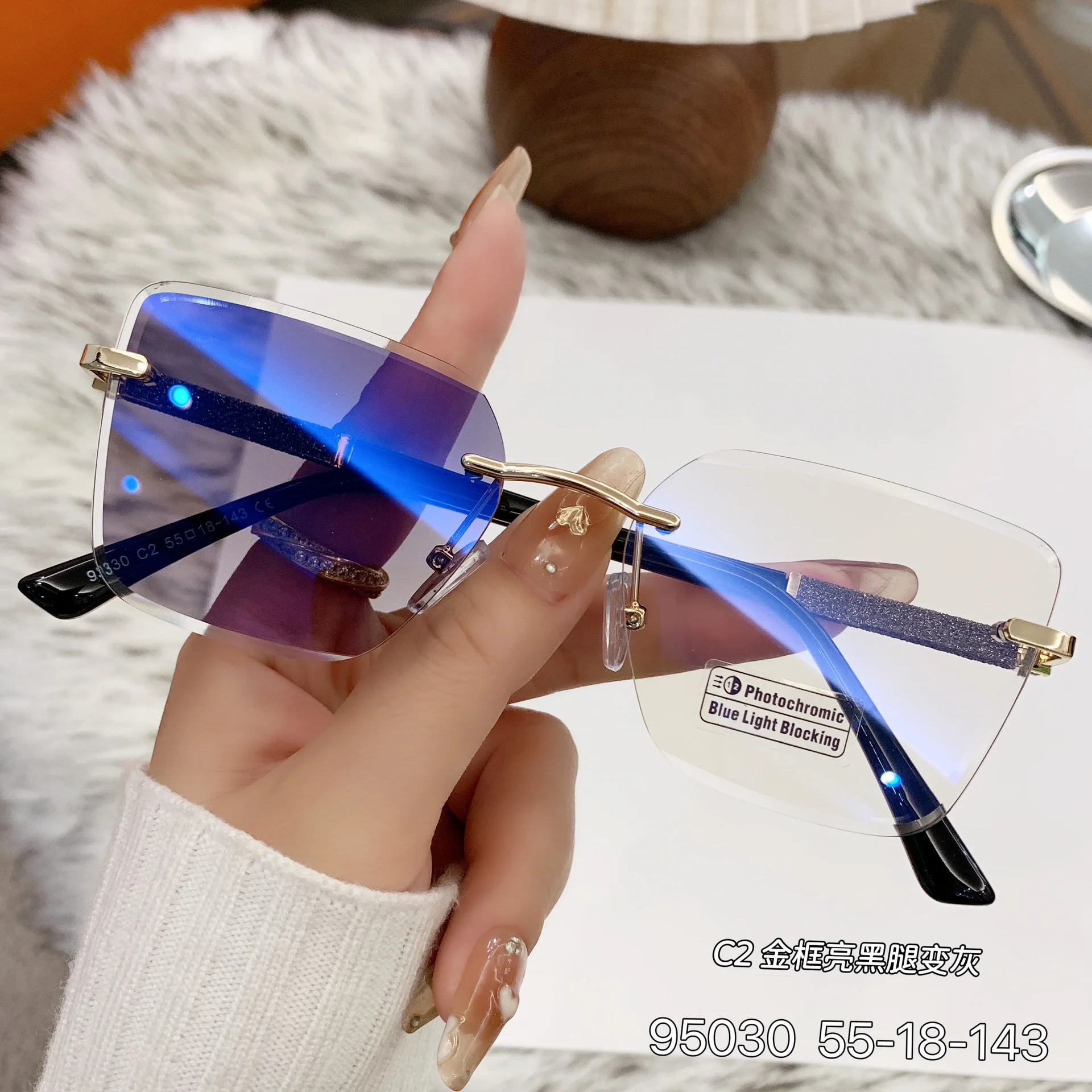 Black Zinc Alloy Women's Trendy Square Rimless Photochromic Sunglasses - Thickened Impact-Resistant Lenses with Flexible Spring Hinges – All-Day Comfort & UV Protection - Details 4