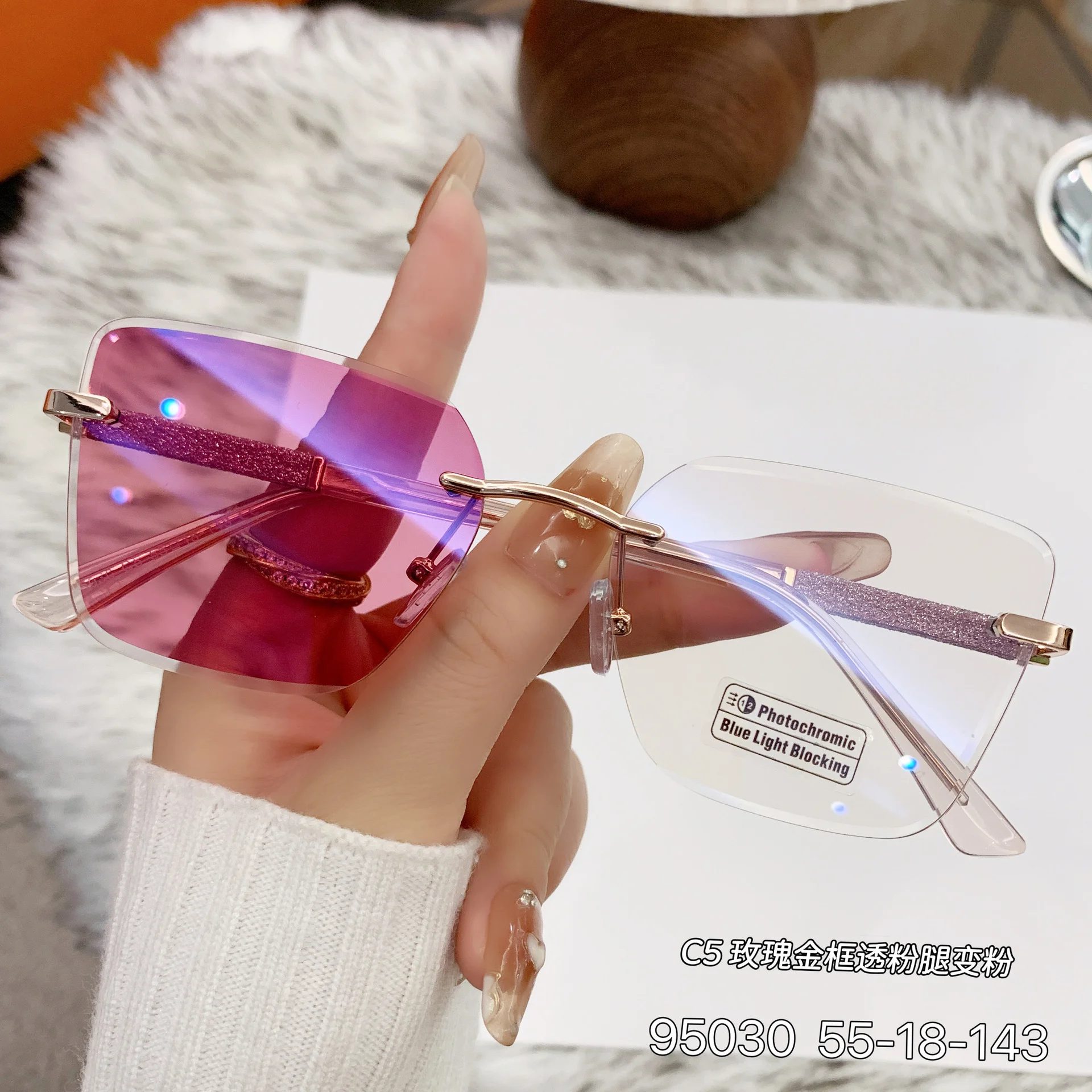 Black Zinc Alloy Women's Trendy Square Rimless Photochromic Sunglasses - Thickened Impact-Resistant Lenses with Flexible Spring Hinges – All-Day Comfort & UV Protection - Details 7