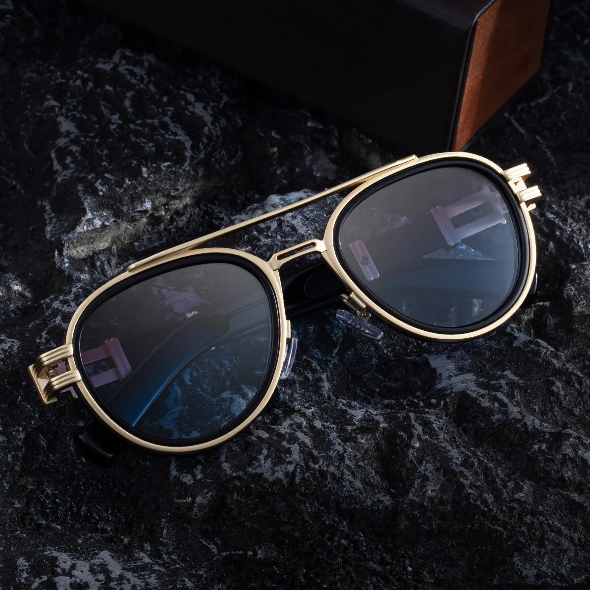 Black Zinc Alloy Men's Retro Metal Oval Sunglasses - Stylish Double Bridge Frame – Vintage Sun Protection Eyewear with UV400 - View 4