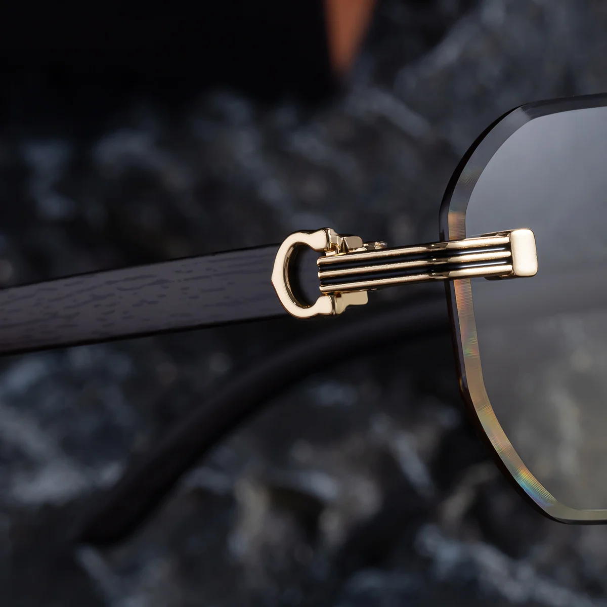 Black Zinc Alloy Men's Trendy Rimless Photochromic Sunglasses - Unique High-End Outdoor Eyewear with Adaptive UV Protection – Lightweight & Stylish - Details 8