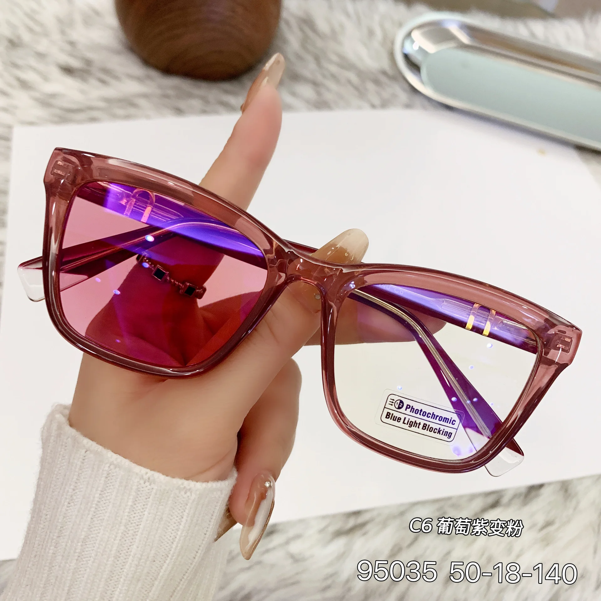 Black PC New Women's Cat-Eye Photochromic Sunglasses – Unique Trendy Premium Style for Outdoor UV Protection - Details 8