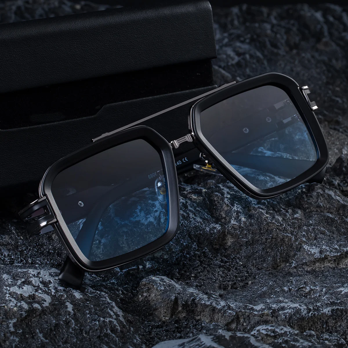 Black Zinc Alloy Men's Retro Square Sunglasses with Double Bridge - New High-End Fashion Eyewear for Outdoor Sun Protection – Stylish Male Shades - View 4