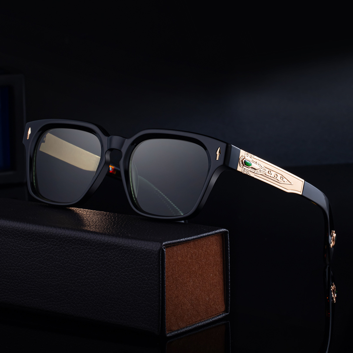 Black Zinc Alloy Men's Retro Square Polarized Sunglasses - New High-End Fashion Eyewear with Unique Design – Premium UV Protection Shades for Outdoor - View 2