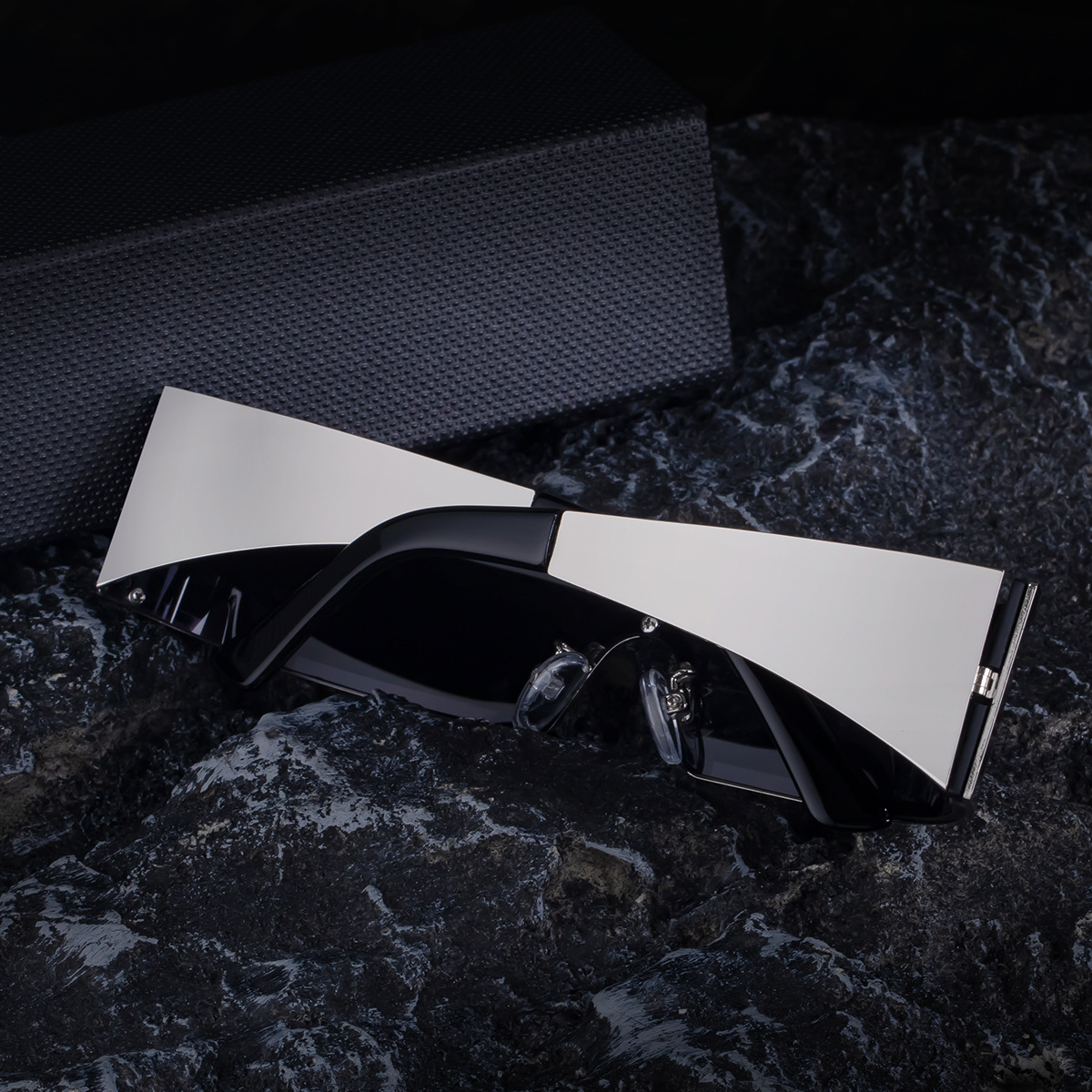C1 Black Gray, C2 Gold Gray, C3 Silver Gray, C4 Gold Brown Copper alloy New Fashion Small Square Rimless Integrated Sunglasses - Personalized Metal UV Protection Shades - Details 7