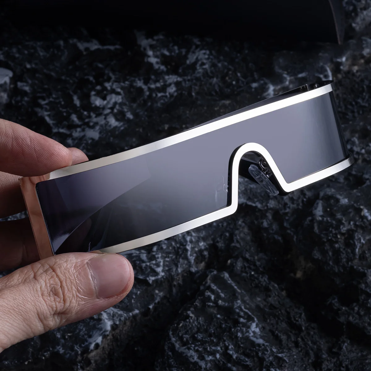 C1 Black Gray, C2 Gold Gray, C3 Silver Gray, C4 Gold Brown Copper alloy New Fashion Small Square Rimless Integrated Sunglasses - Personalized Metal UV Protection Shades - Details 8