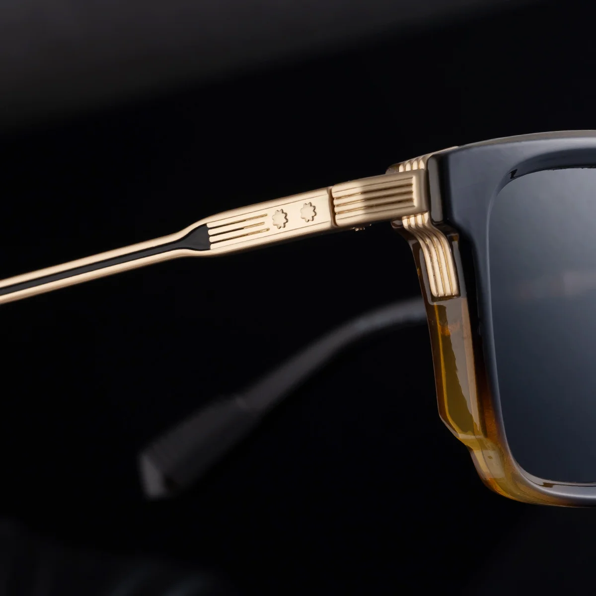 Black Zinc Alloy New Fashion Men's Square Sunglasses with Zinc Alloy Temples - Outdoor UV Protection Shades - Details 8