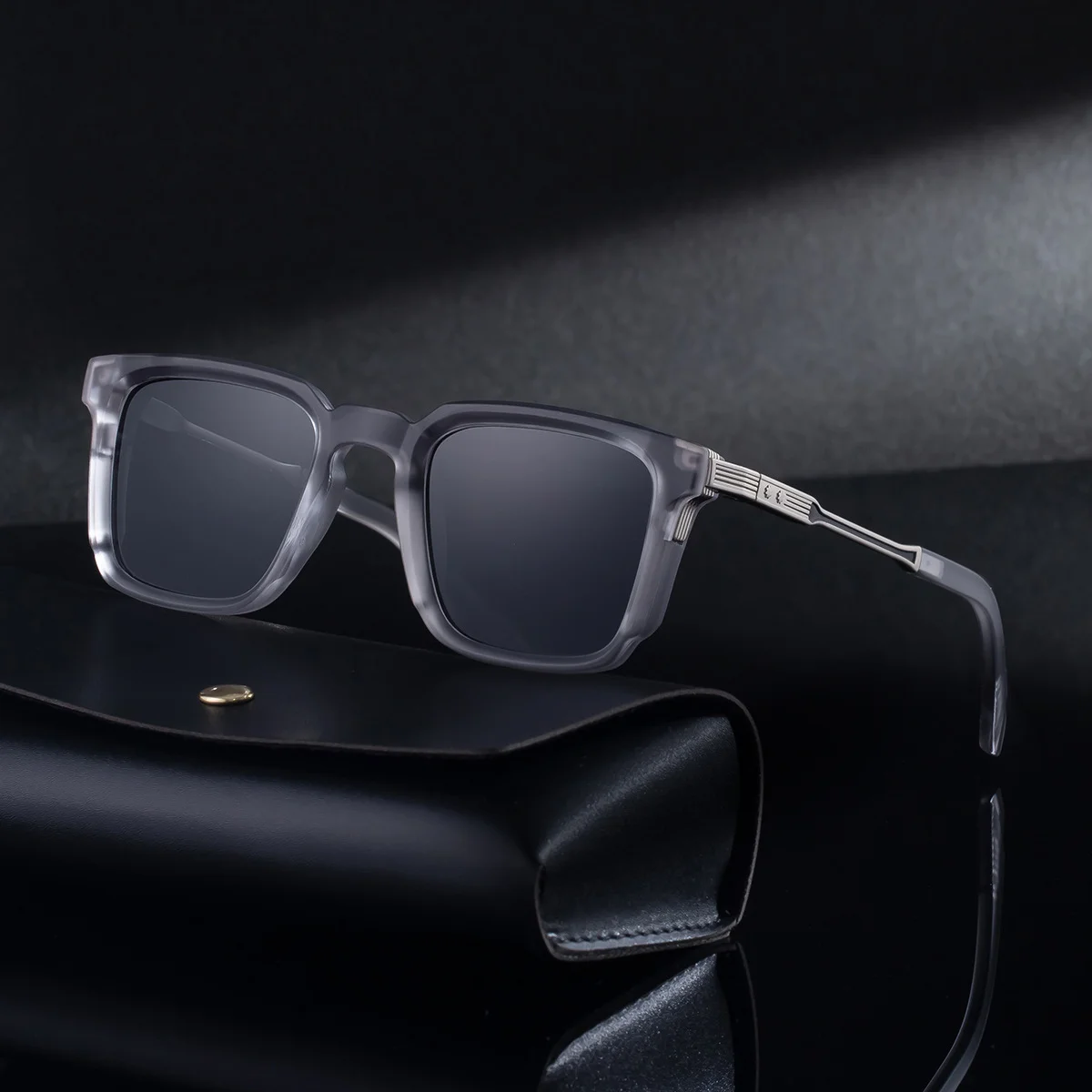 Black Zinc Alloy New Fashion Men's Square Polarized Sunglasses - Unique Outdoor Trendy UV Protection Shades - View 2