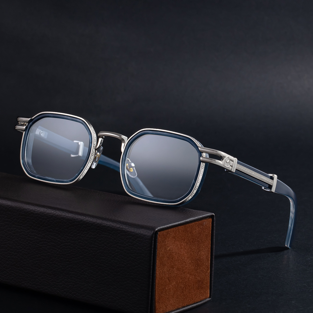 Black Zinc Alloy New Fashion Men's Square Sunglasses - Retro Punk Style Premium UV Protection Shades - View 2