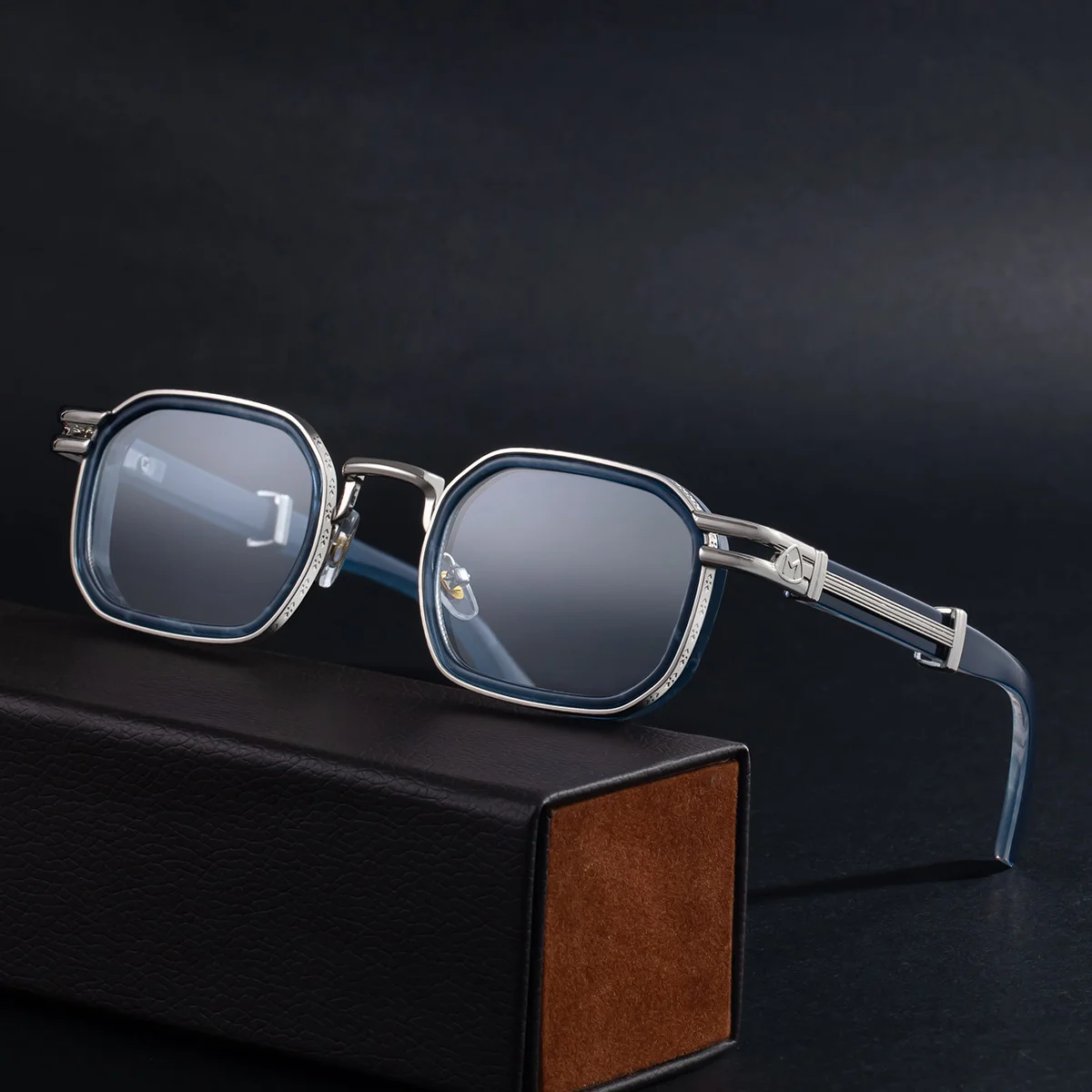 Black Zinc Alloy New Fashion Men's Square Sunglasses - Retro Punk Style Premium UV Protection Shades - View 2