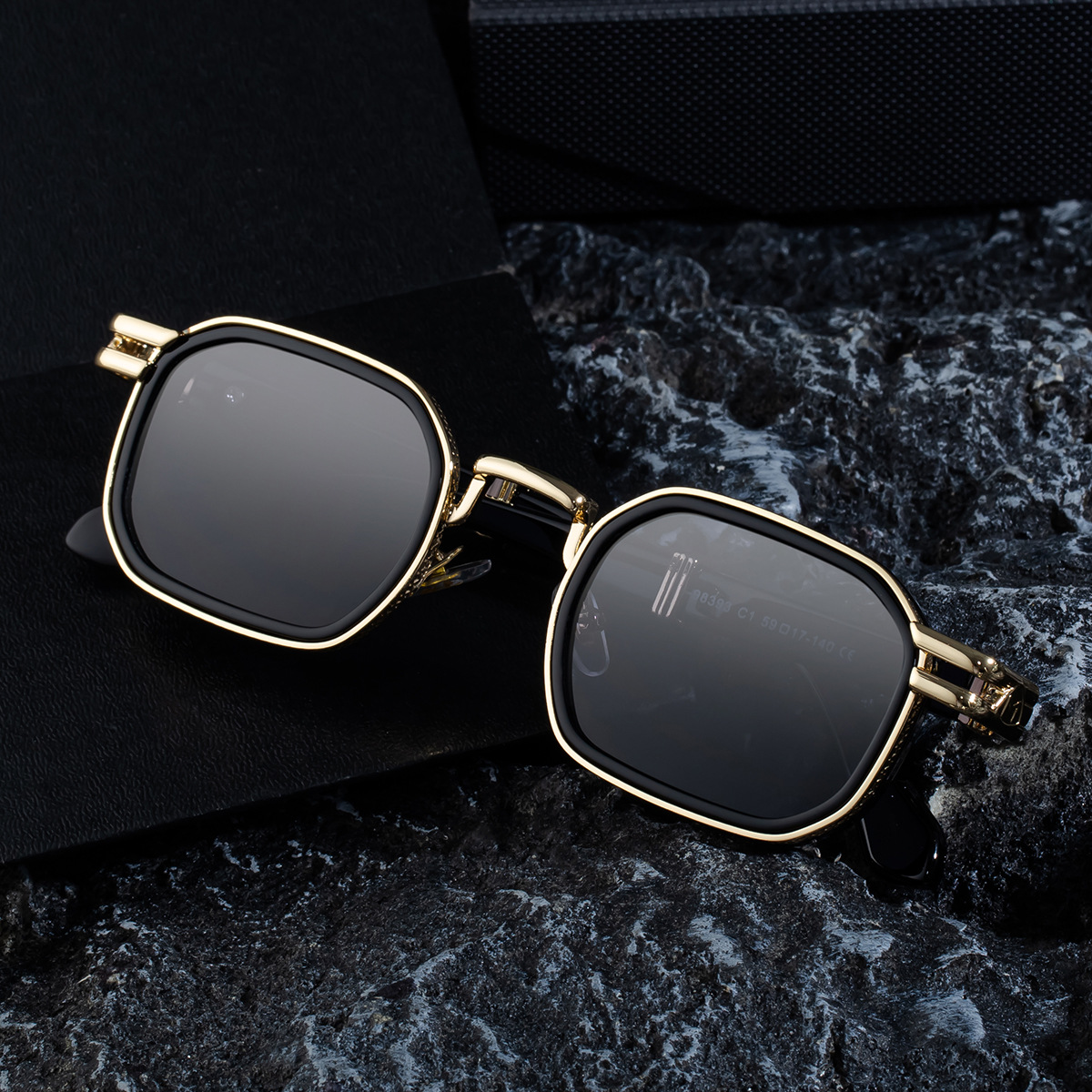 Black Zinc Alloy New Fashion Men's Square Sunglasses - Retro Punk Style Premium UV Protection Shades - View 3