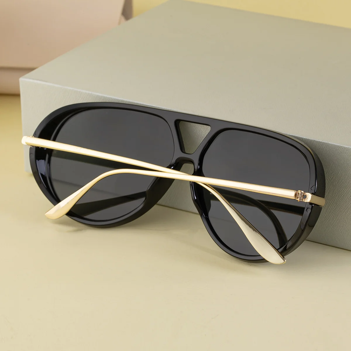 Black Zinc Alloy New Women's Aviator Sunglasses with Double Bridge – Retro Teal Style UV400 Polarized Outdoor Sun Glasses for Driving & Travel - Details 7