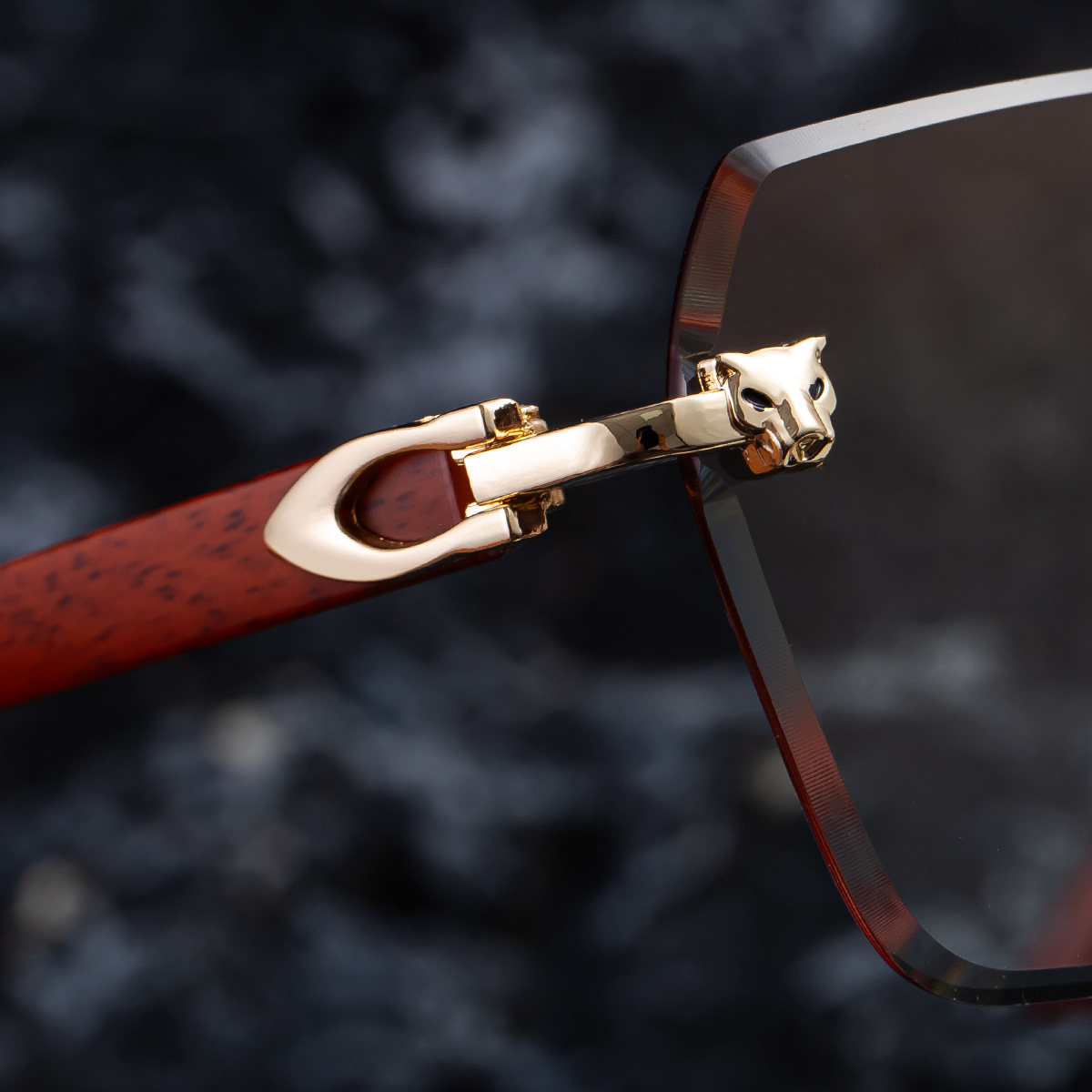Black PC New Men's Premium Photochromic Square Sunglasses – Rimless Retro Design with Leopard Head & Wood Grain Pattern for Outdoor Driving - Details 6