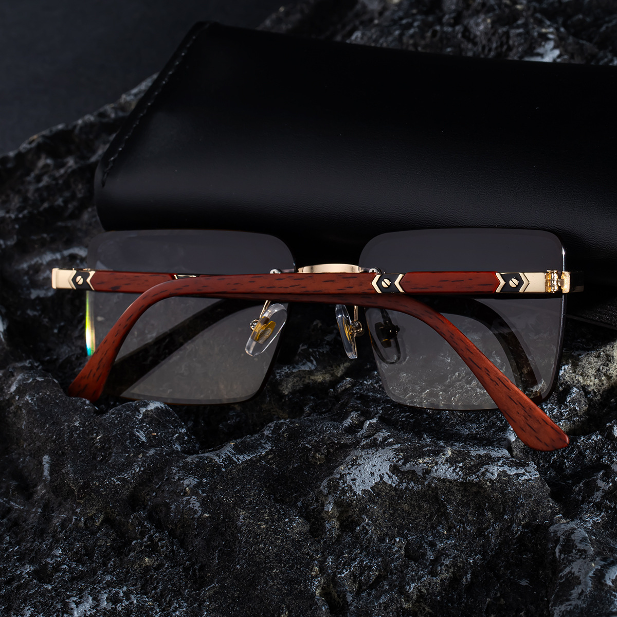 New Fashion Square Photochromic Sunglasses – Unique Trendy UV400 Outdoor Sun Glasses with Variable Tint Details and Specifications